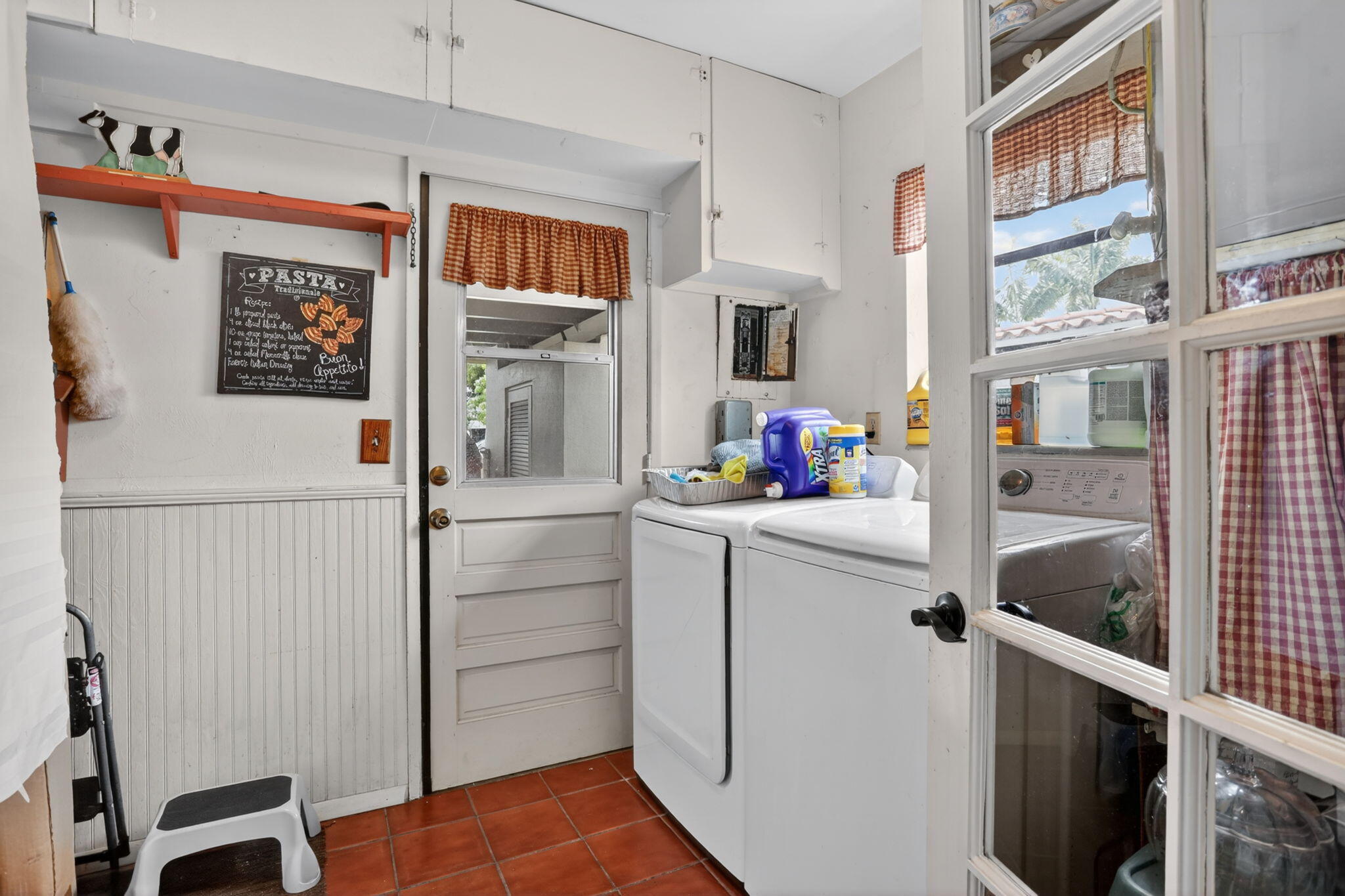 HILLSBORO ESTATES - Residential