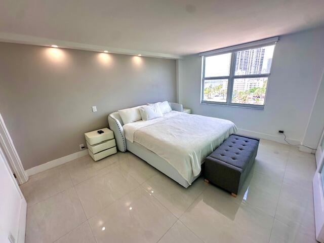 VENETIAN CONDO - Residential