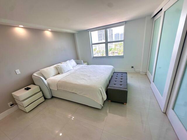 VENETIAN CONDO - Residential