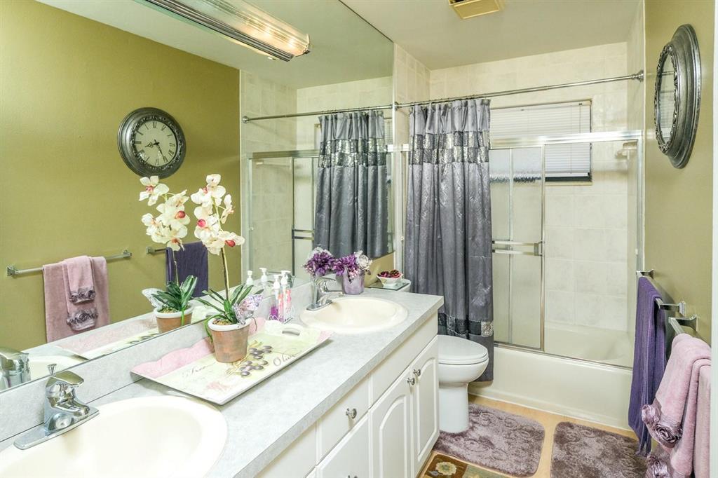 EASTWOOD OF WELLINGTON 3 - Residential