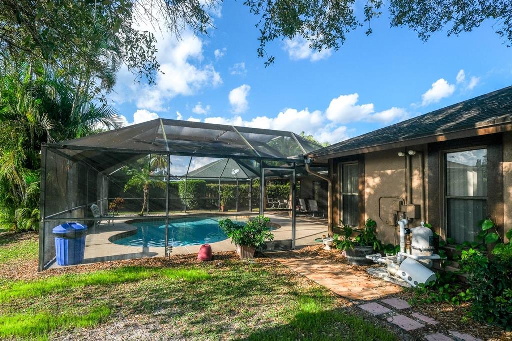 EASTWOOD OF WELLINGTON 3 - Residential