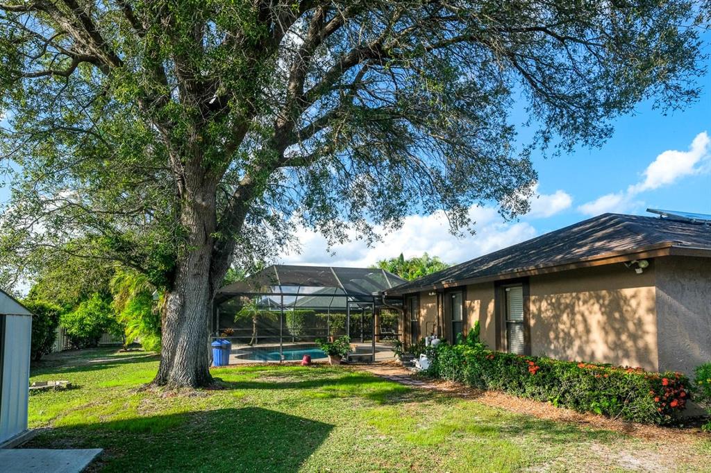 EASTWOOD OF WELLINGTON 3 - Residential