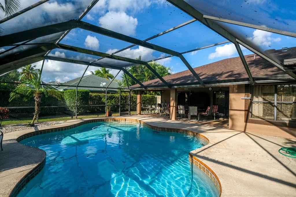 EASTWOOD OF WELLINGTON 3 - Residential