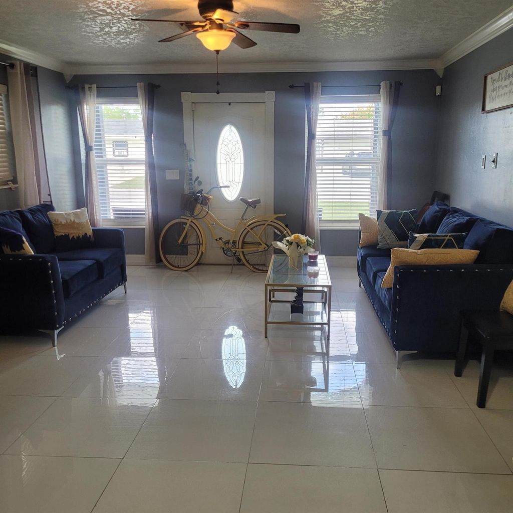 Photo of 906 Pine Tree Drive, Lantana, FL 33462 (MLS # R11074638)