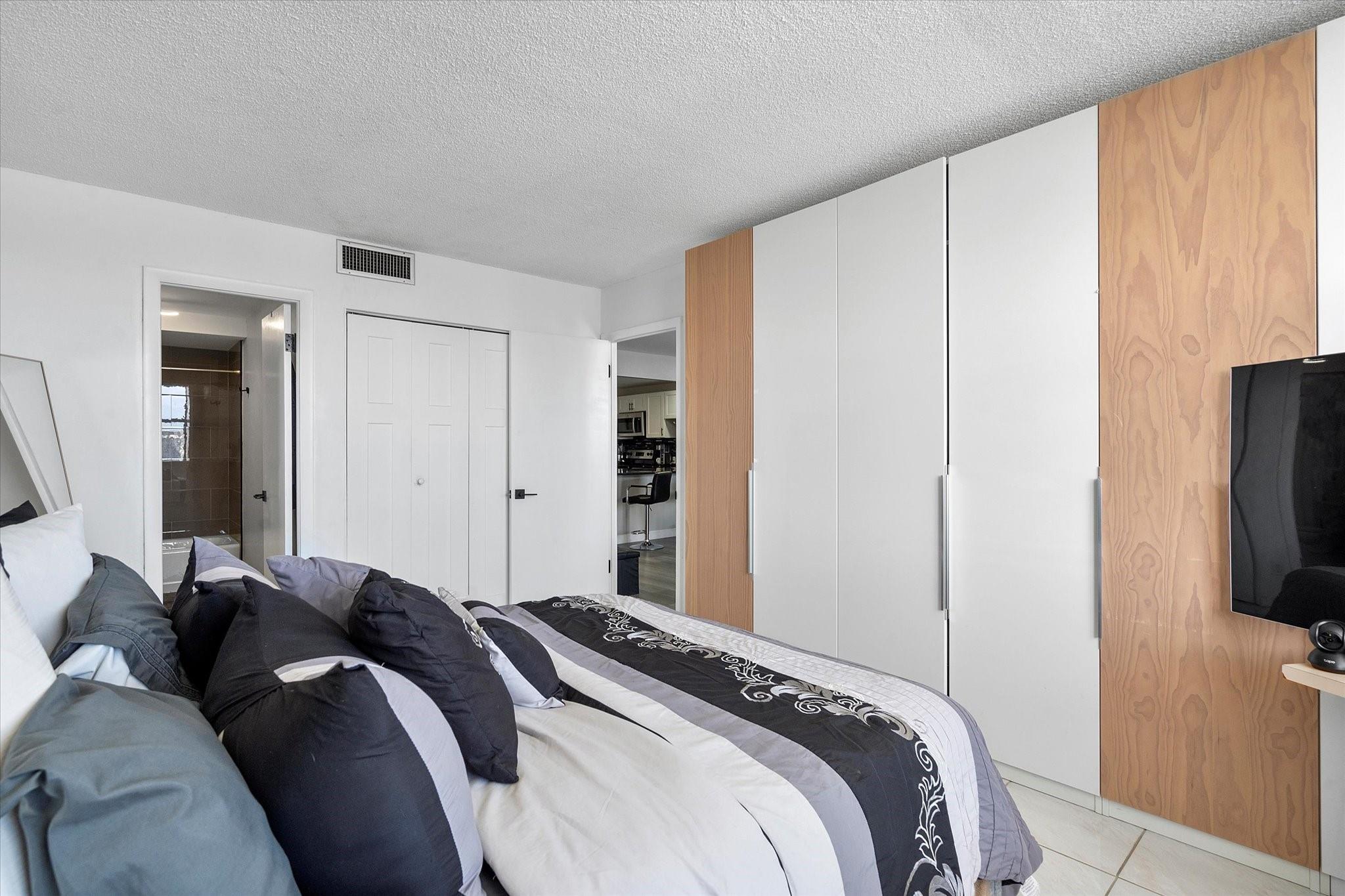 GOLDEN HORN SOUTH CONDO - Residential