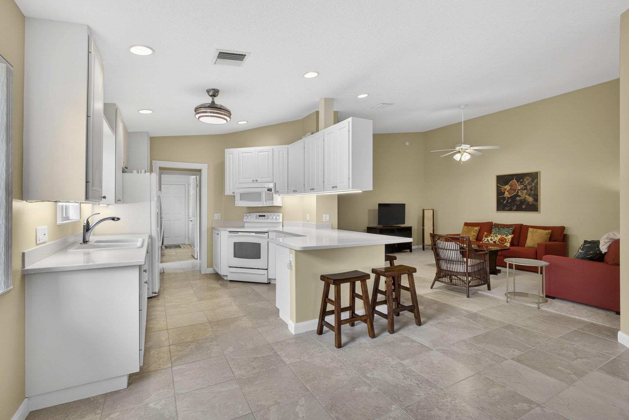 VILLAGEWALK OF WELLINGTON 5 - Residential Lease