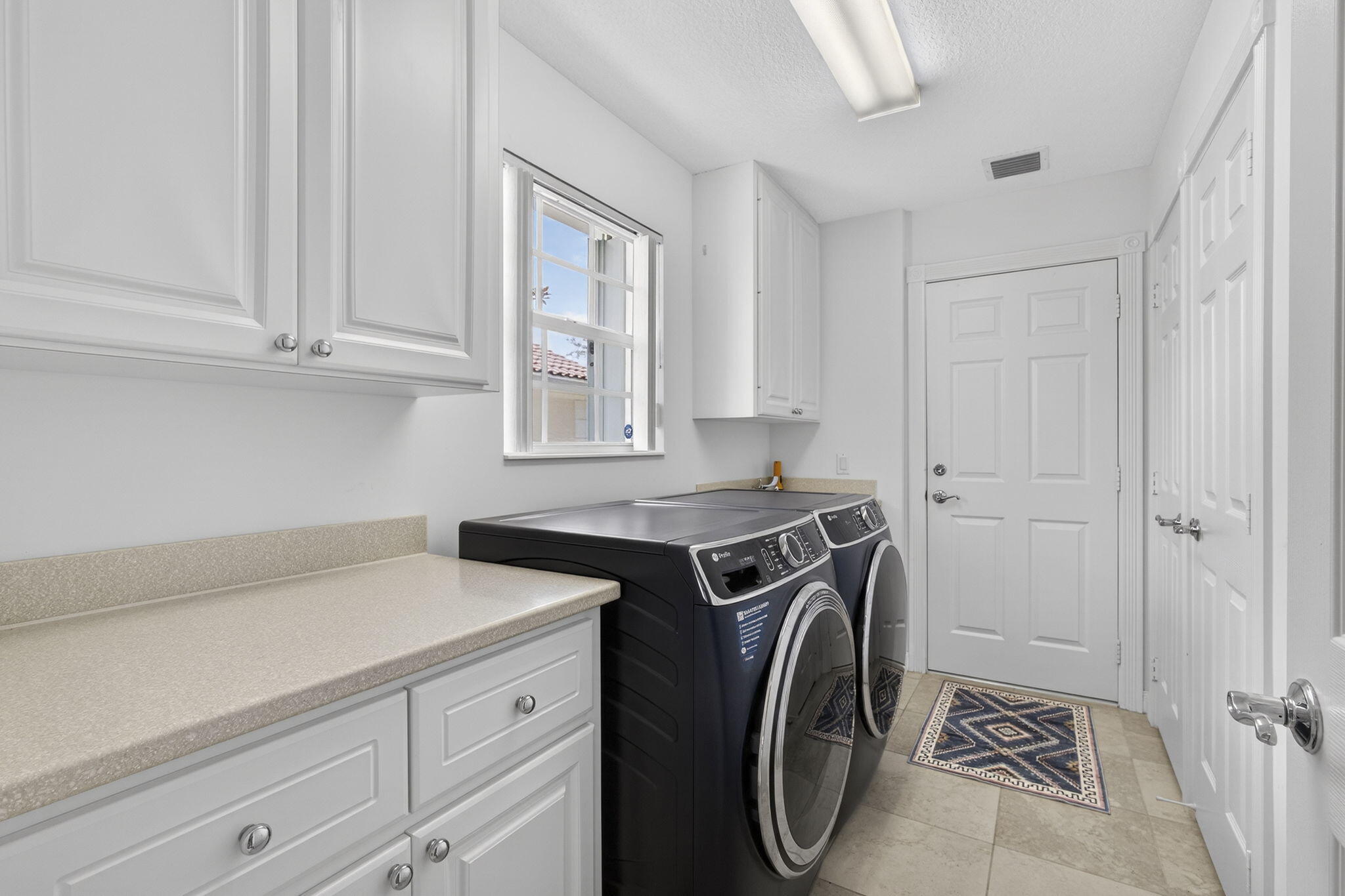 VILLAGEWALK OF WELLINGTON 5 - Residential Lease