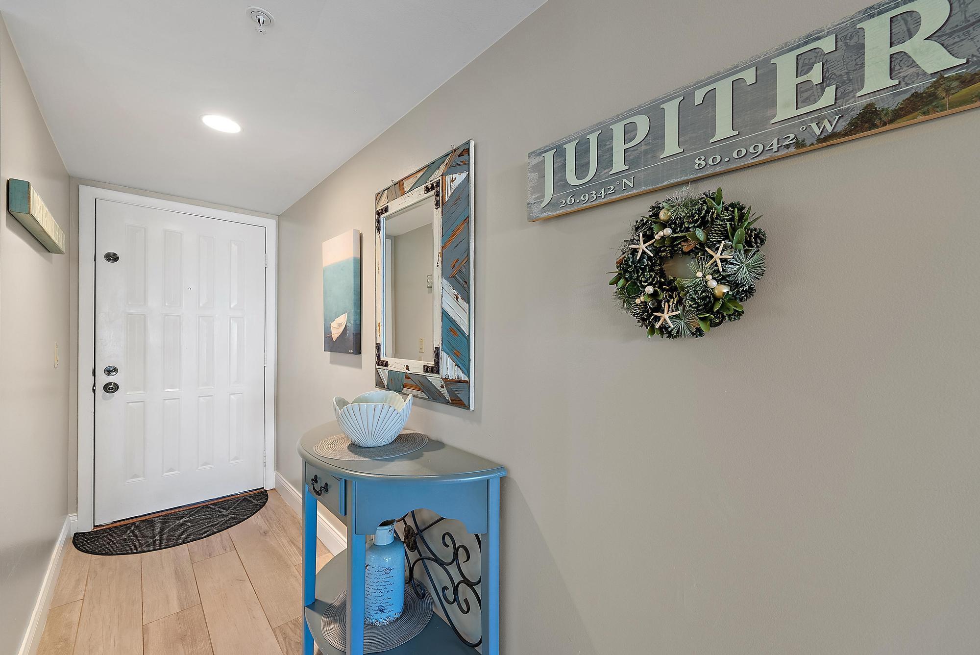 1201 Seafarer Circle E 205