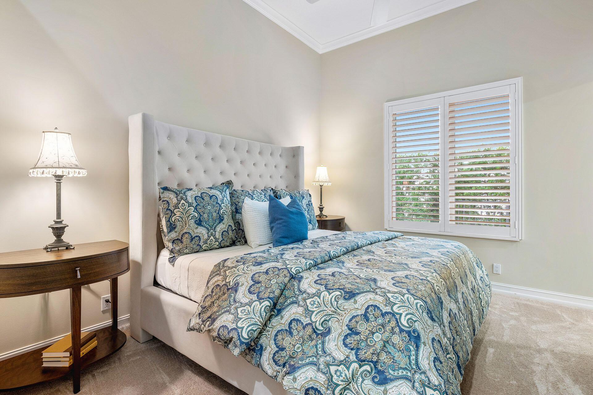 ROYAL PALM YACHT & COUNTR - Residential