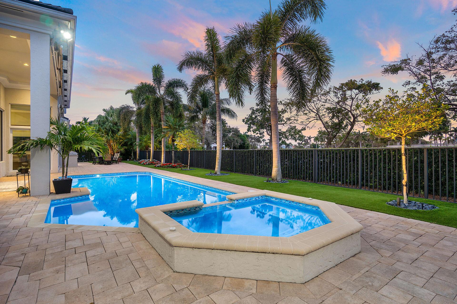 ROYAL PALM YACHT & COUNTR - Residential