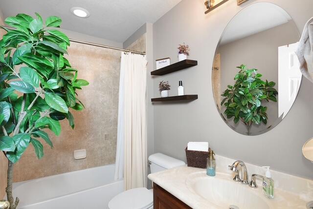 FOURTH  REPLAT OF PORTOFINO ISLES - Residential