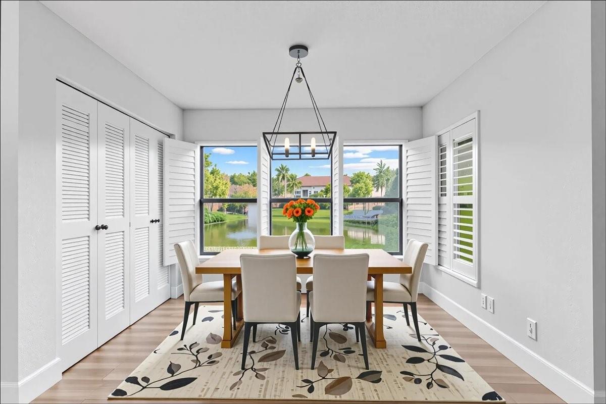 2906 S University Dr 10102