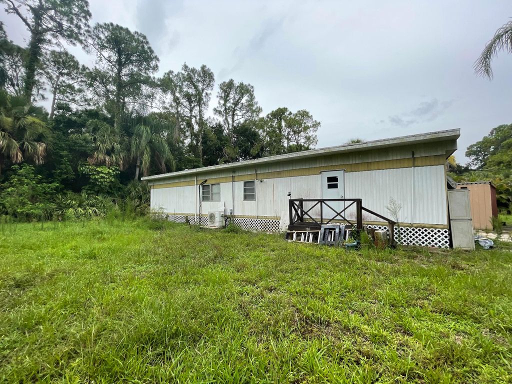 Photo of 4667 SW 83rd Court, Palm City, FL 34990 (MLS # R11005203)