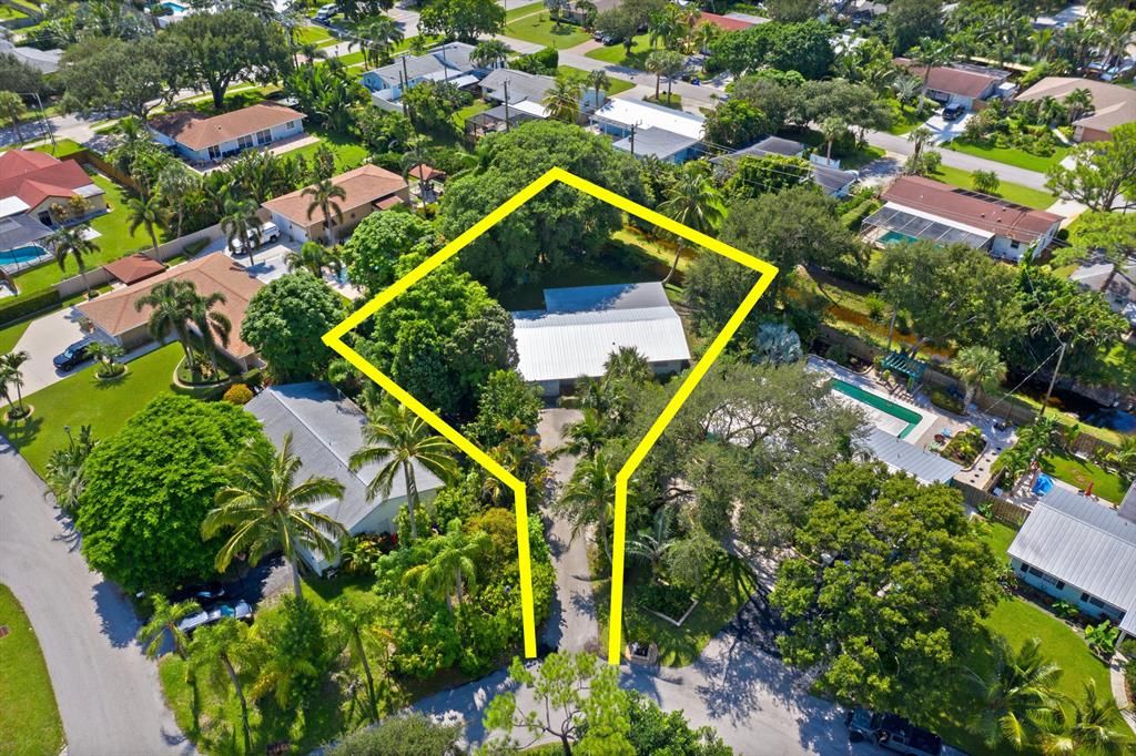 Photo of 404 Dover Circle, Tequesta, FL 33469 (MLS # R10742234)