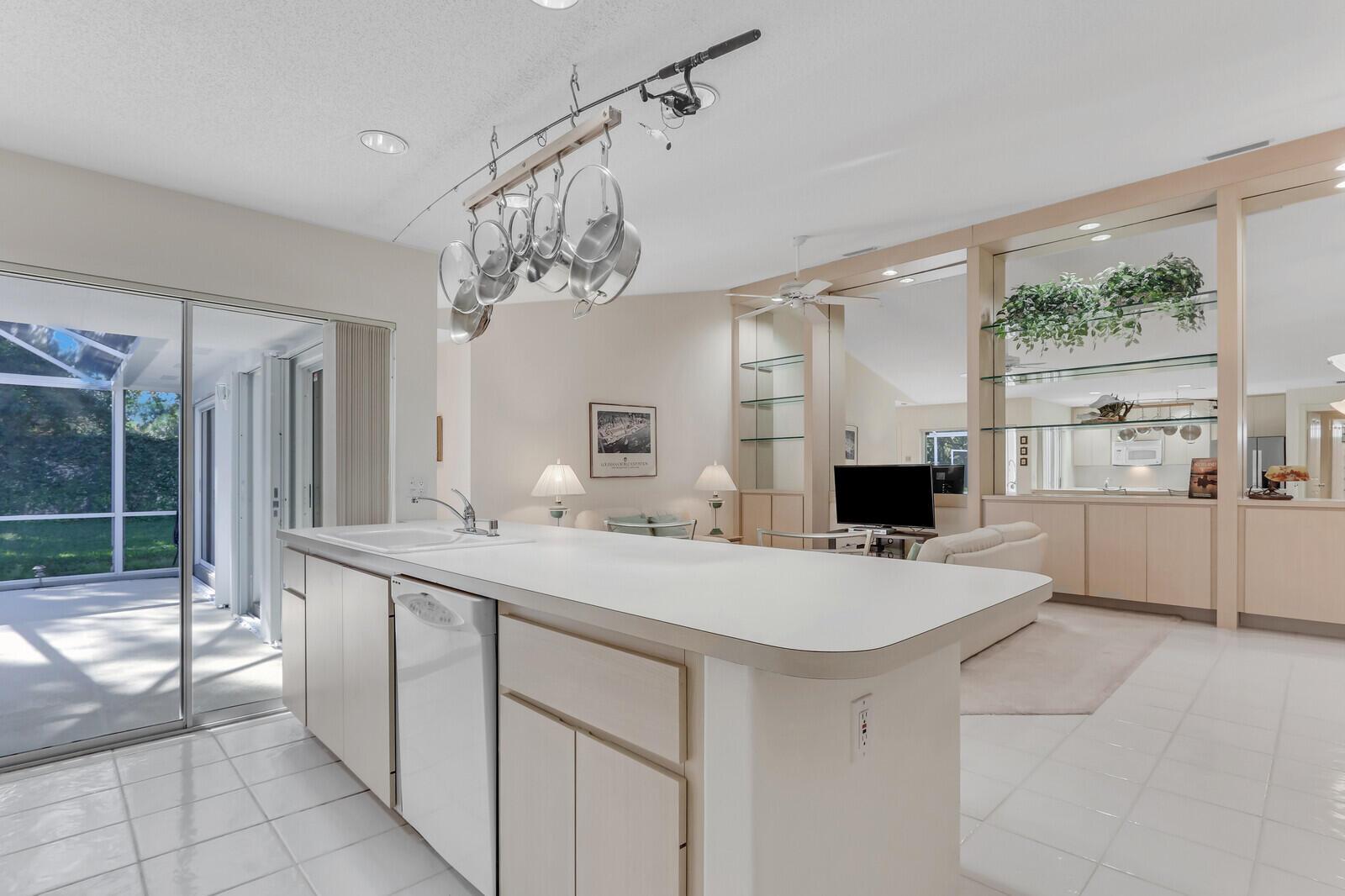 OAKS-SUNTERRACE 4 - Residential