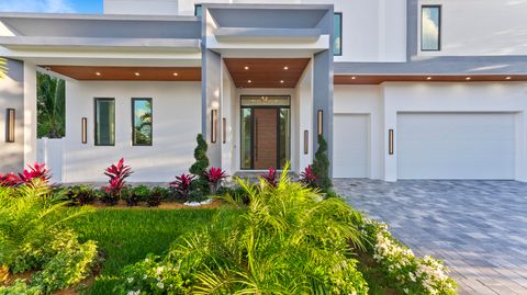Tiny photo for 274 NE 3rd Court, Boca Raton, FL 33432 (MLS # B26016150)