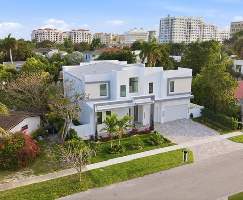 Tiny photo for 274 NE 3rd Court, Boca Raton, FL 33432 (MLS # B26016150)