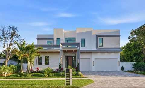 Photo of 274 NE 3rd Court, Boca Raton, FL 33432 (MLS # B26016150)
