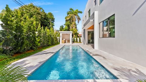 Tiny photo for 274 NE 3rd Court, Boca Raton, FL 33432 (MLS # B26016150)