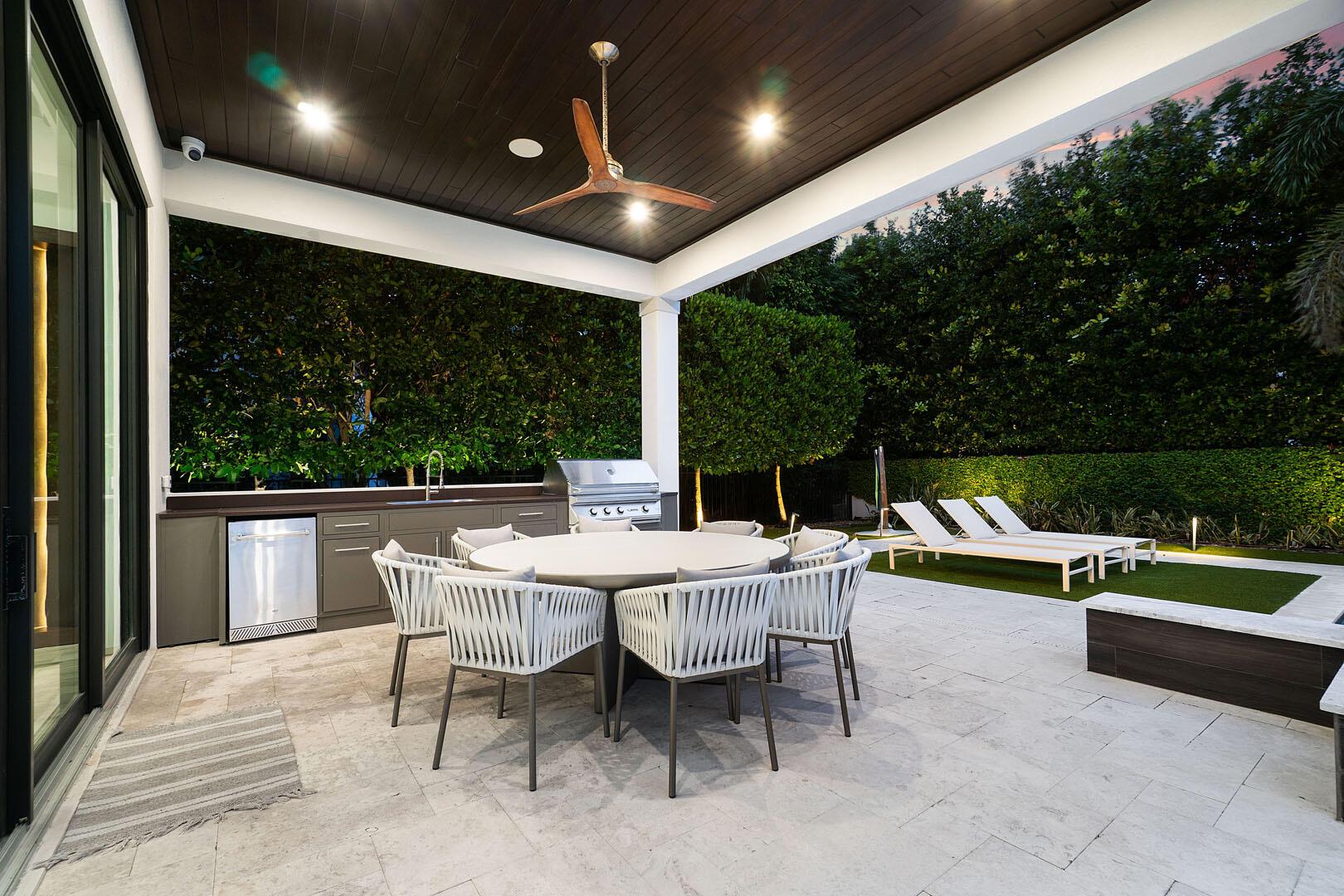 ROYAL PALM YACHT & COUNTR - Residential