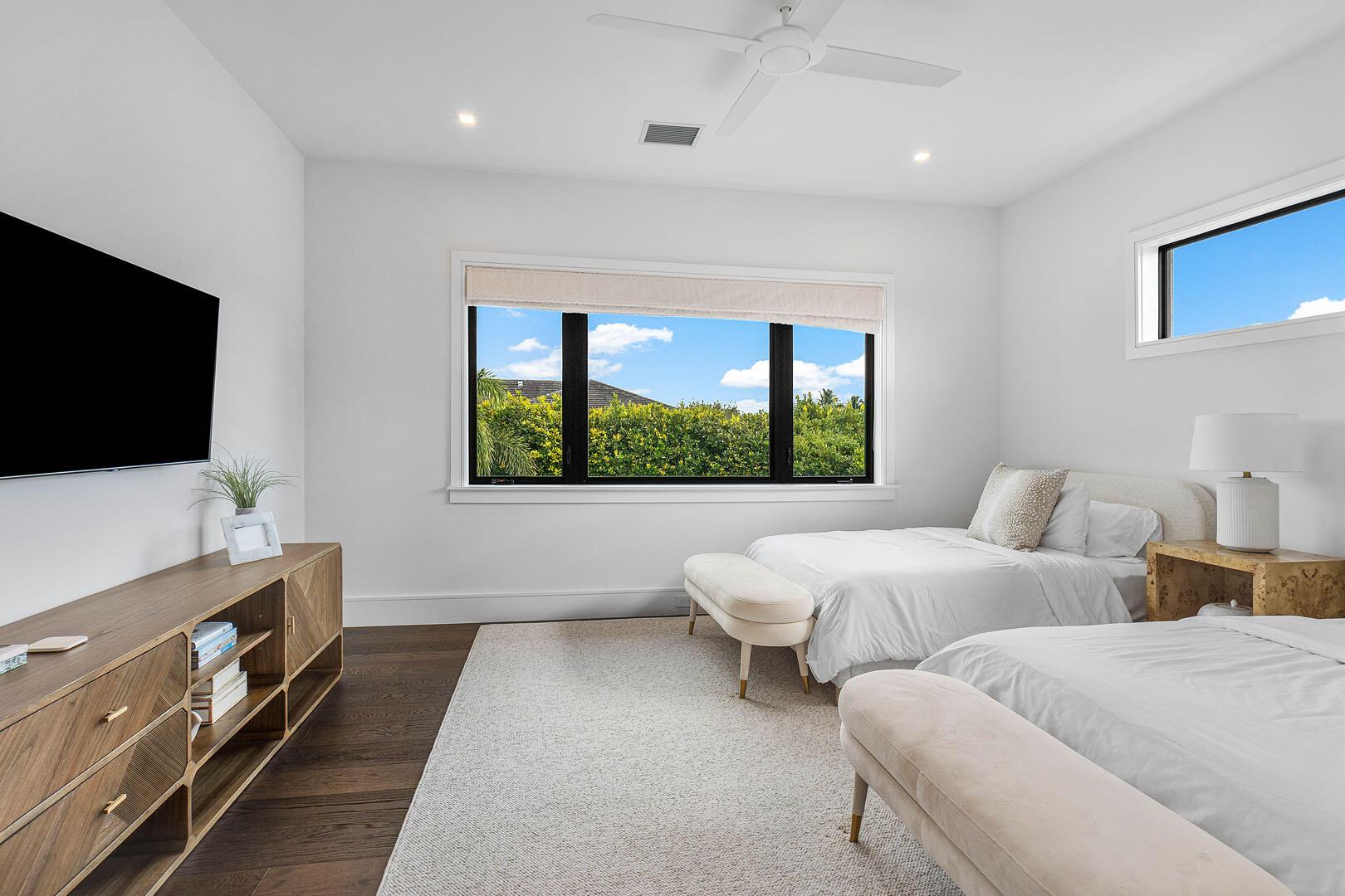 ROYAL PALM YACHT & COUNTR - Residential