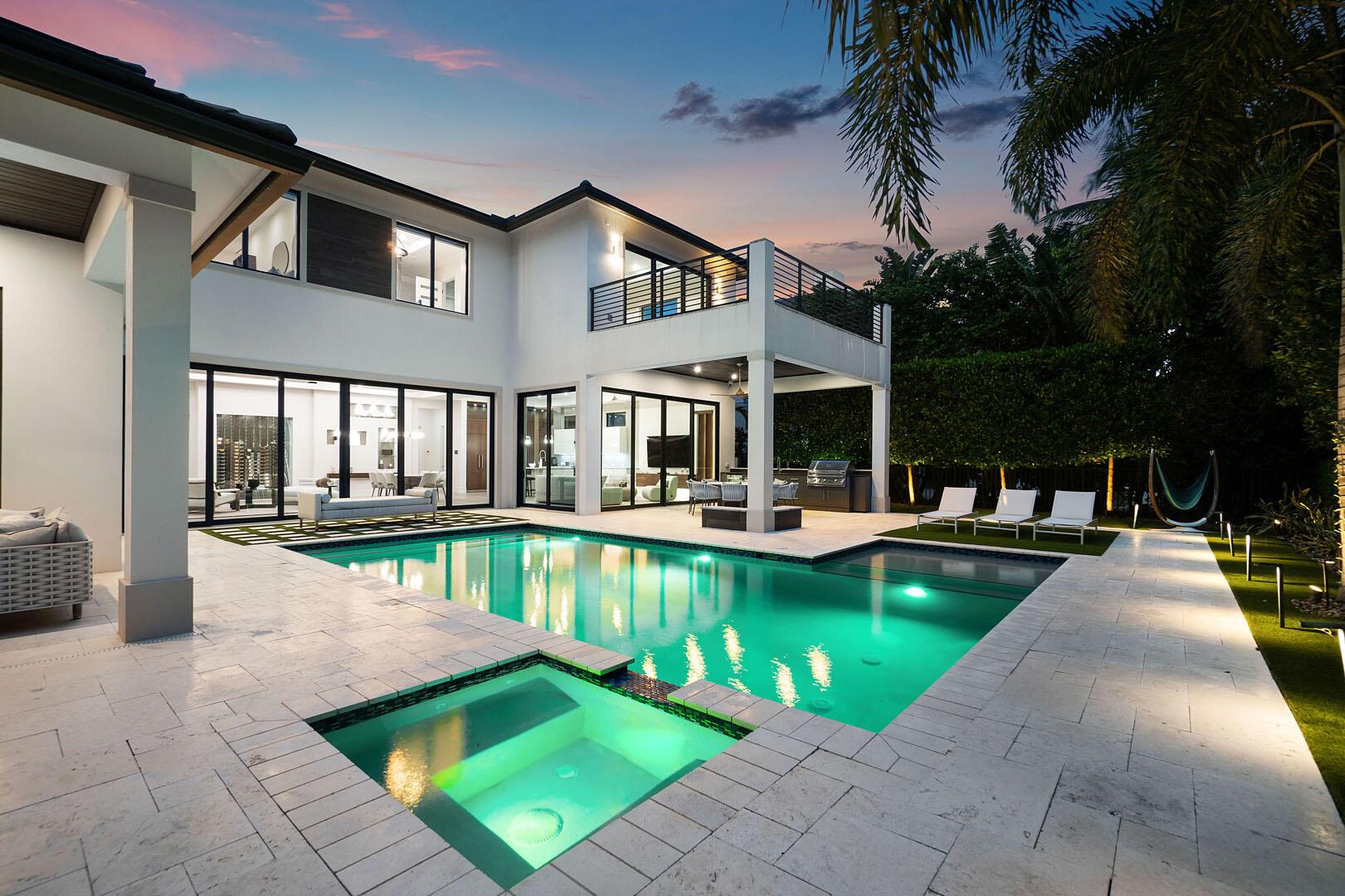 ROYAL PALM YACHT & COUNTR - Residential