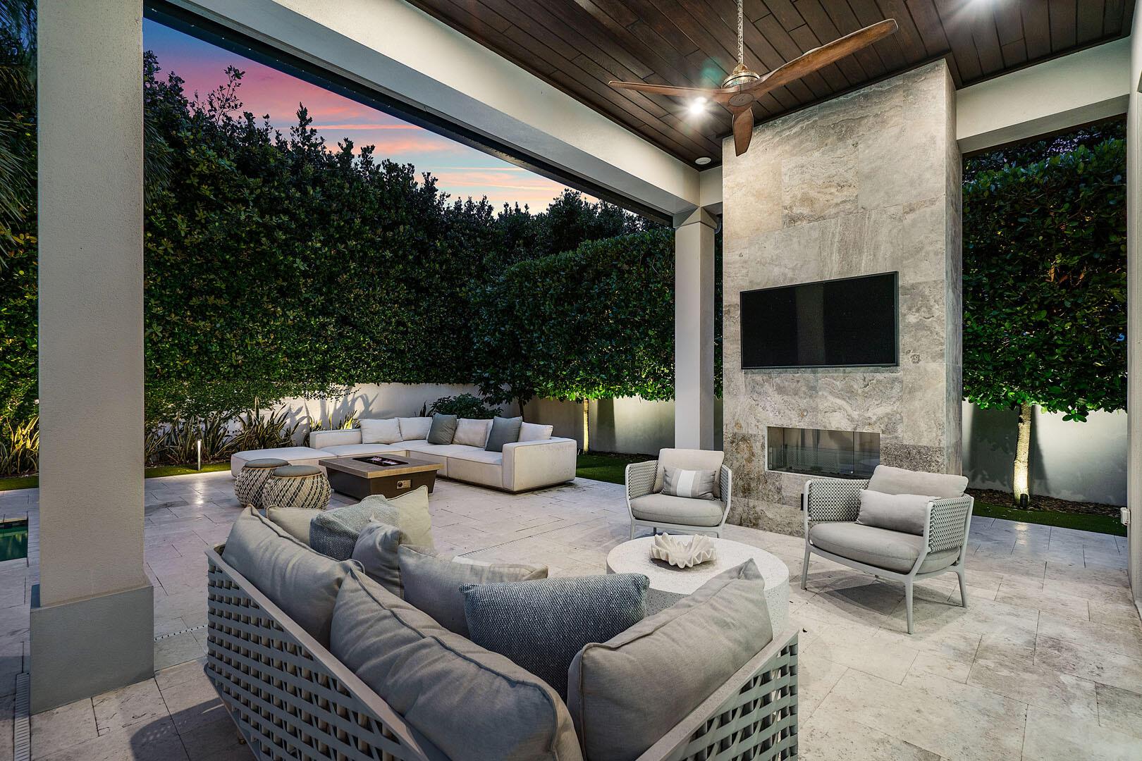 ROYAL PALM YACHT & COUNTR - Residential