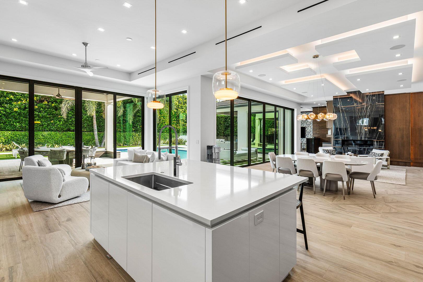 ROYAL PALM YACHT & COUNTR - Residential