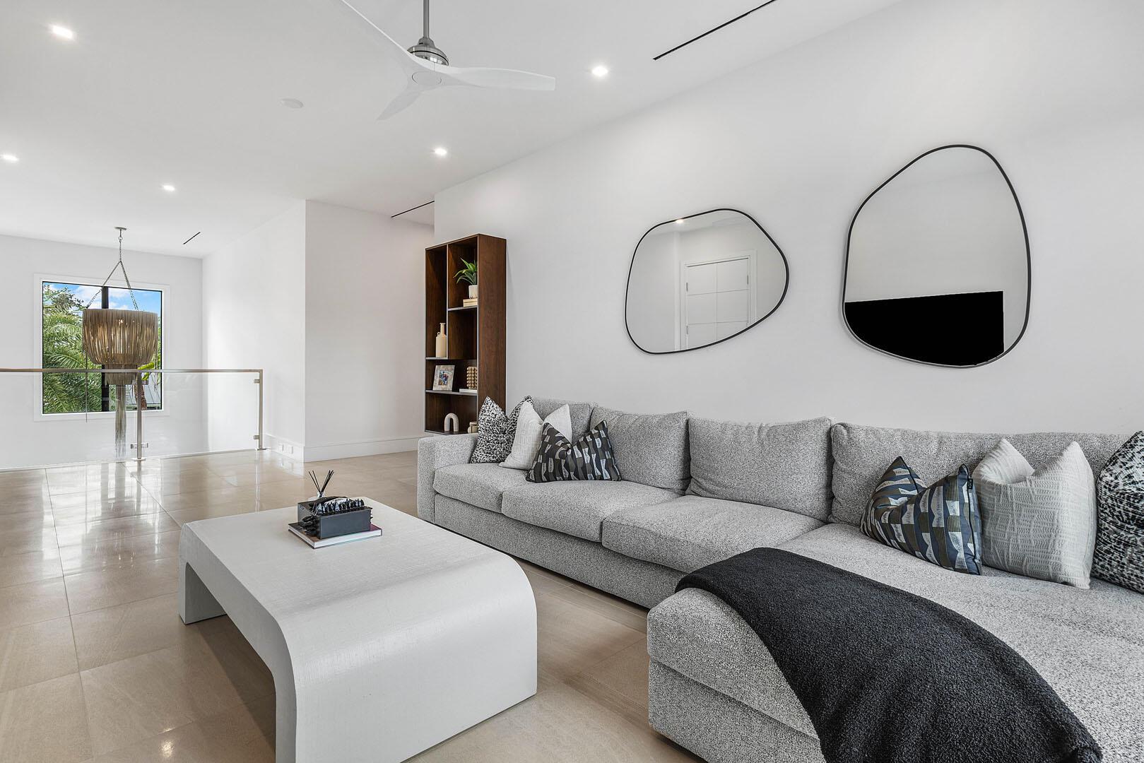 ROYAL PALM YACHT & COUNTR - Residential