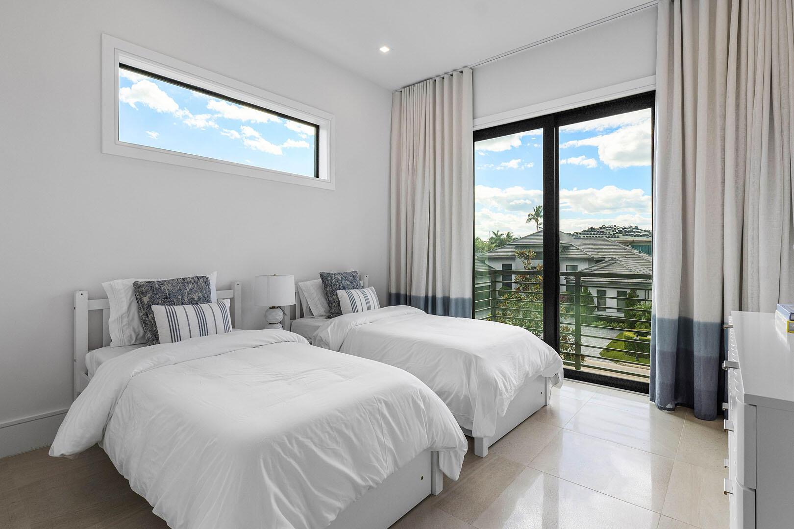 ROYAL PALM YACHT & COUNTR - Residential