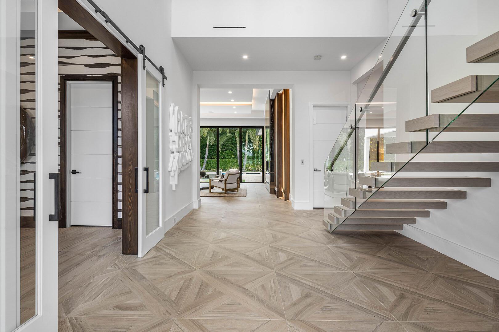 ROYAL PALM YACHT & COUNTR - Residential