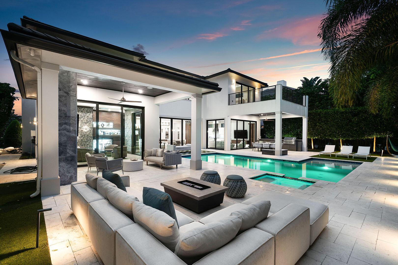 ROYAL PALM YACHT & COUNTR - Residential