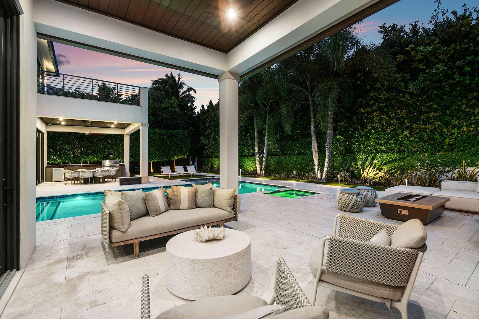 ROYAL PALM YACHT & COUNTR - Residential