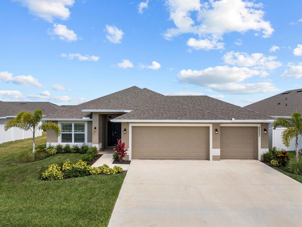 Photo of 5337 Lugo Street, Fort Pierce, FL 34951 (MLS # R10979813)