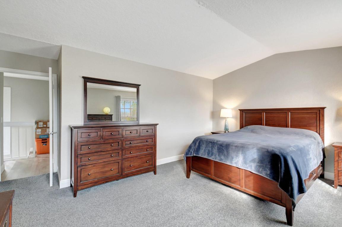 BAY REACH CONDO - Residential