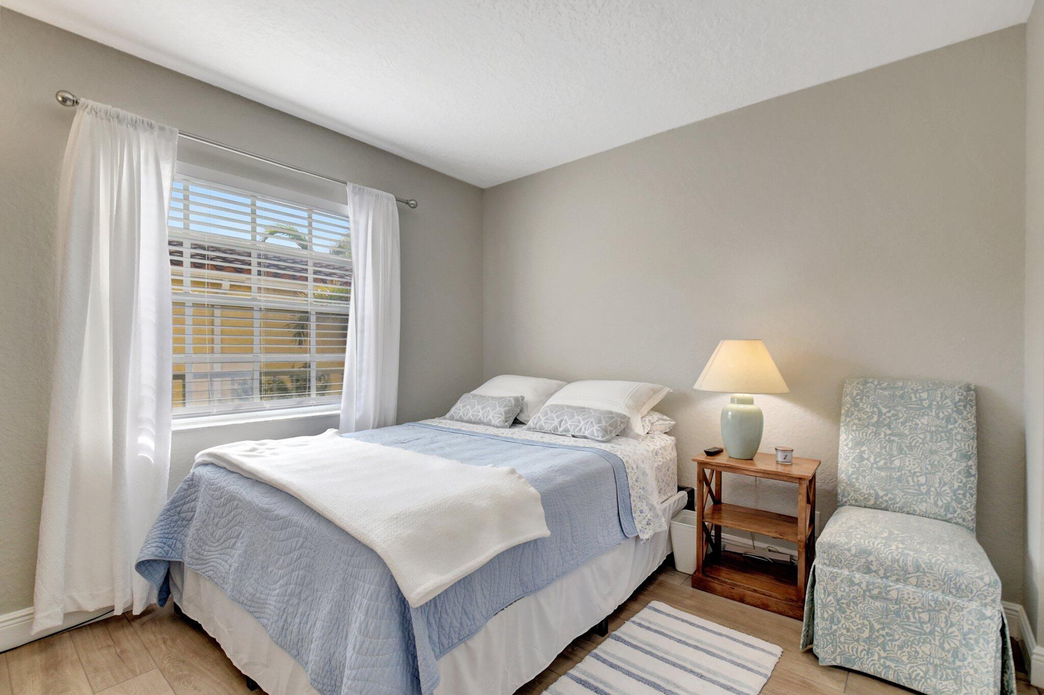 BAY REACH CONDO - Residential