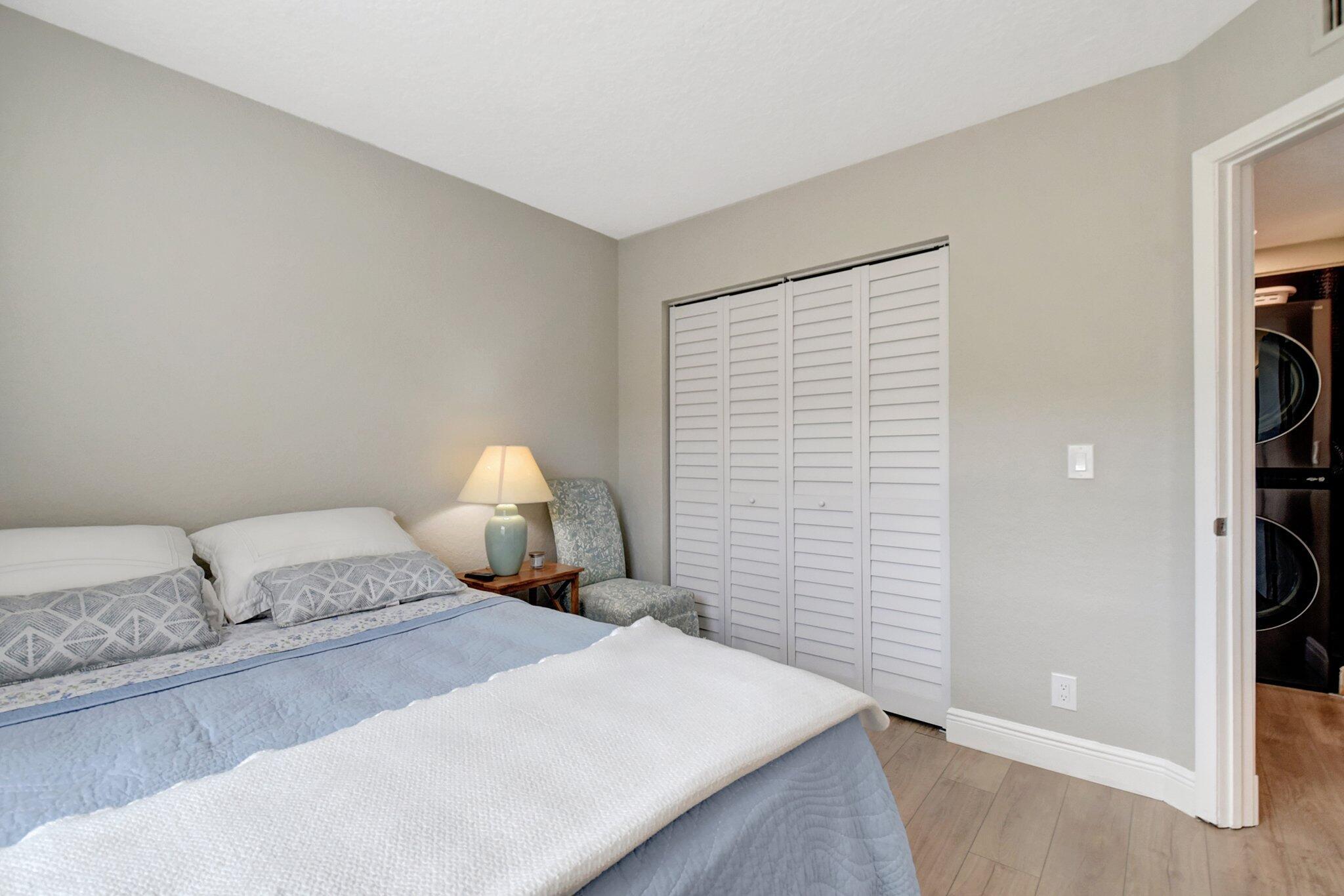 BAY REACH CONDO - Residential