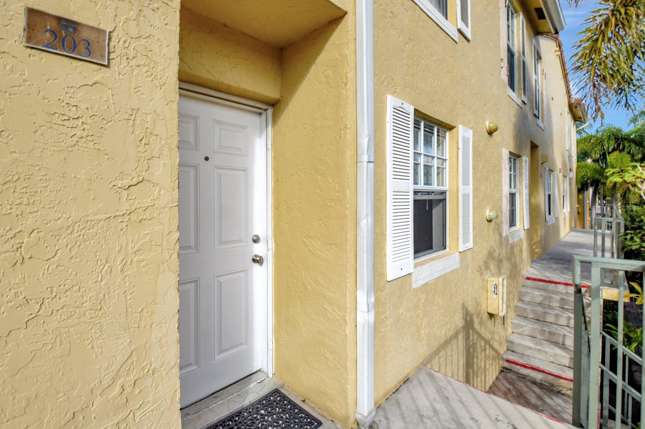 BAY REACH CONDO - Residential