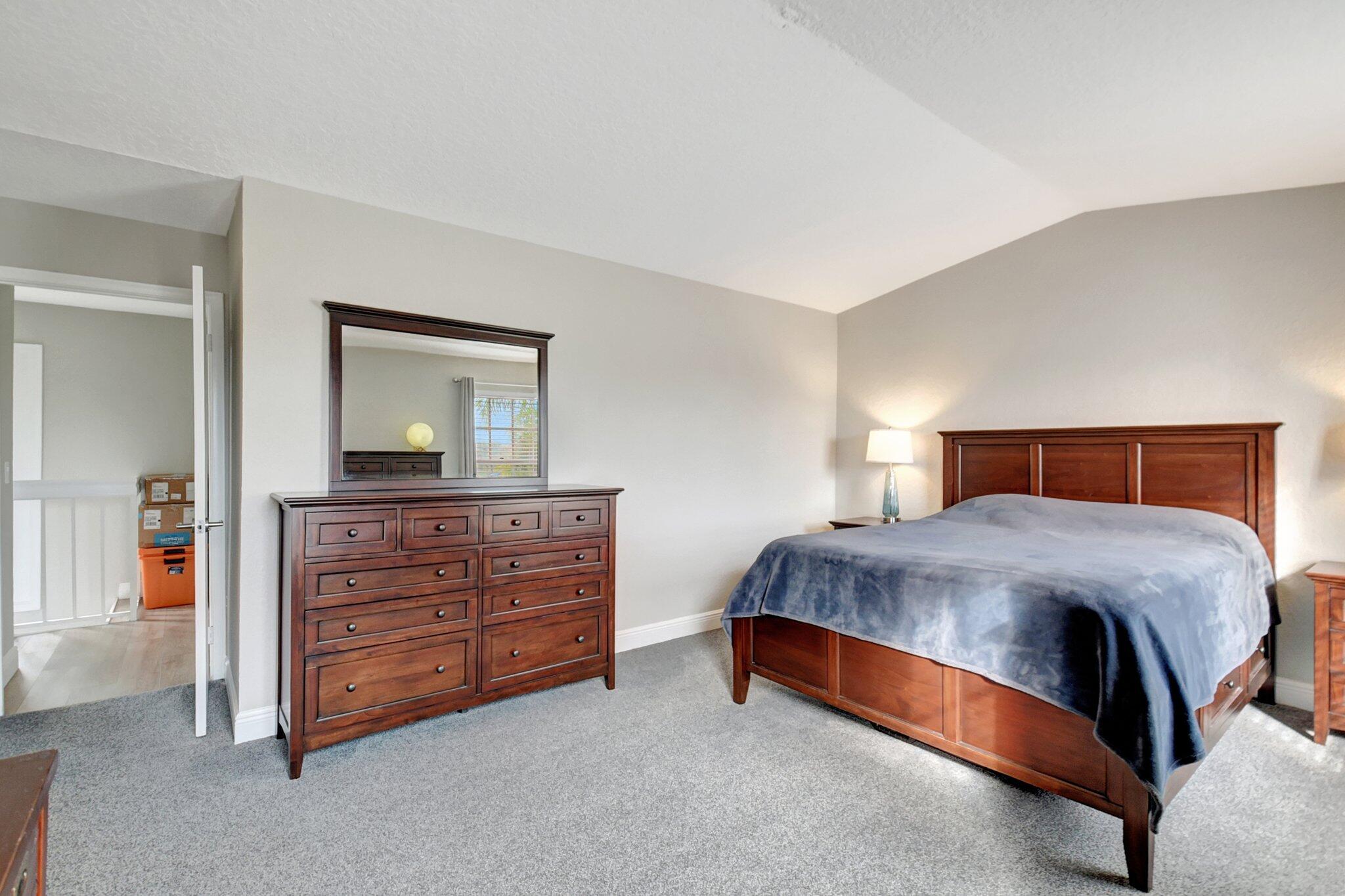 BAY REACH CONDO - Residential