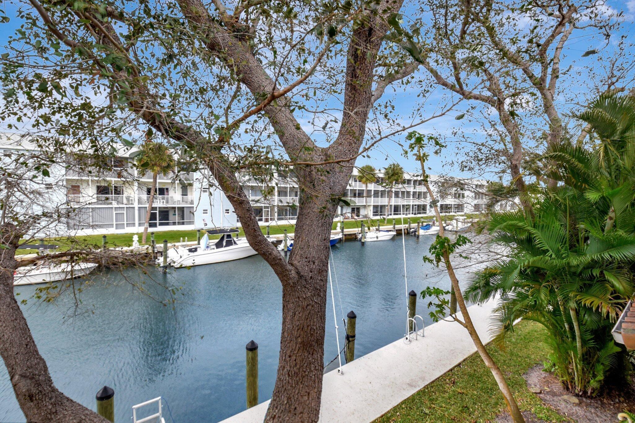 BAY REACH CONDO - Residential