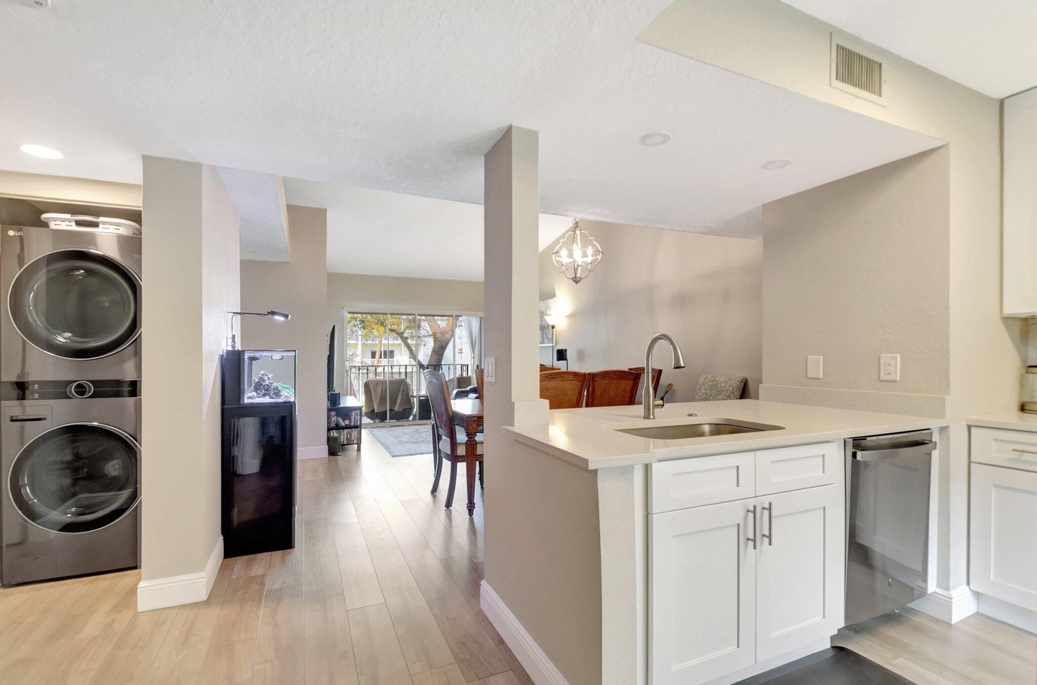 BAY REACH CONDO - Residential