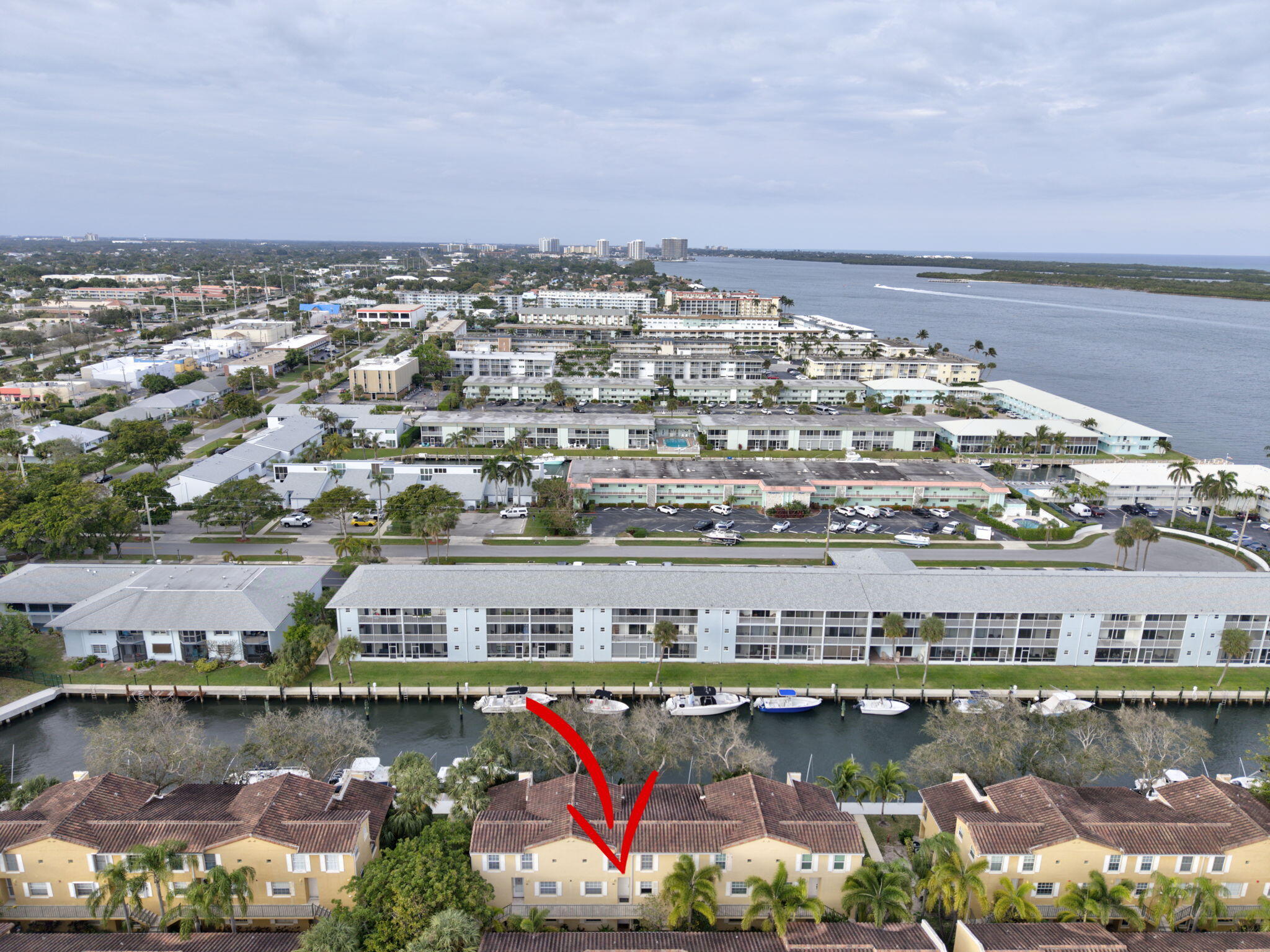 BAY REACH CONDO - Residential