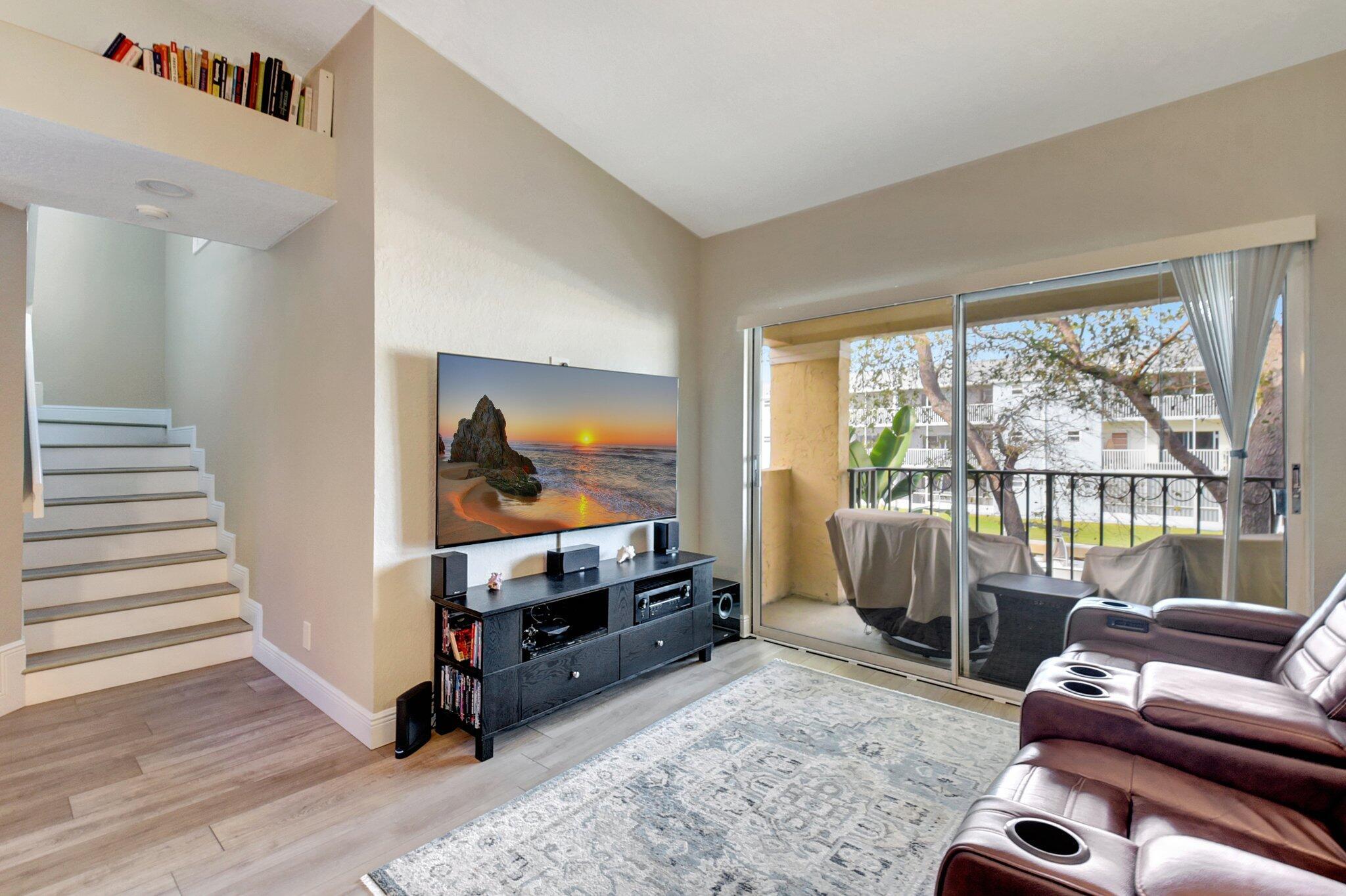 BAY REACH CONDO - Residential