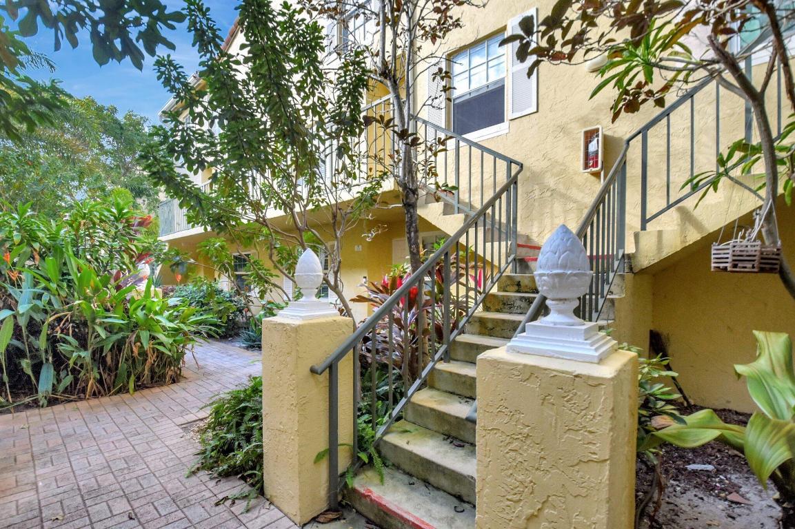 BAY REACH CONDO - Residential