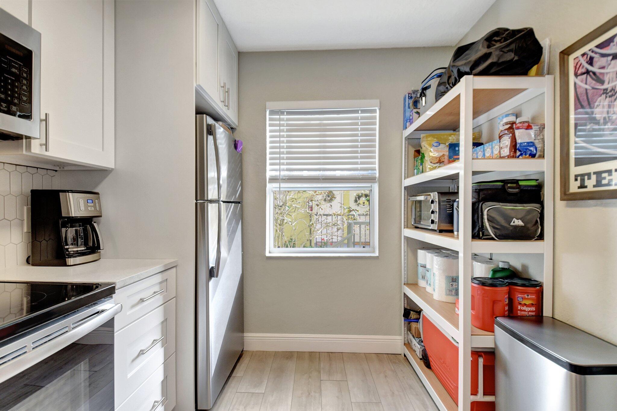 BAY REACH CONDO - Residential