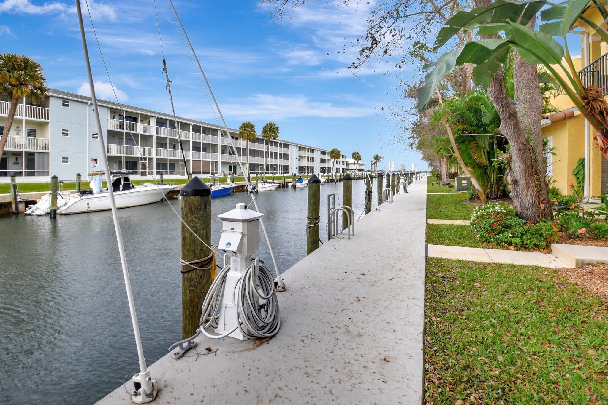 BAY REACH CONDO - Residential