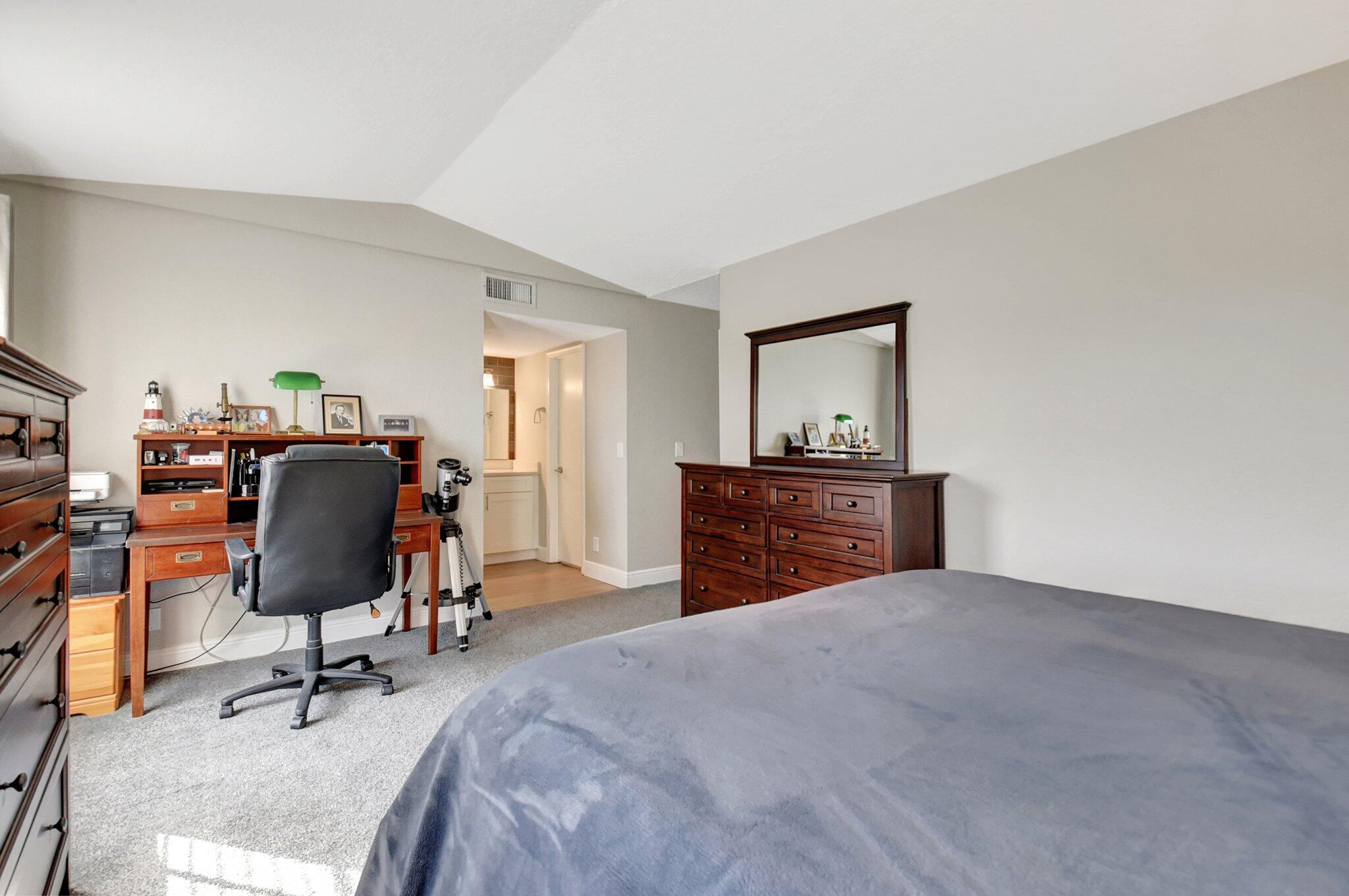 BAY REACH CONDO - Residential