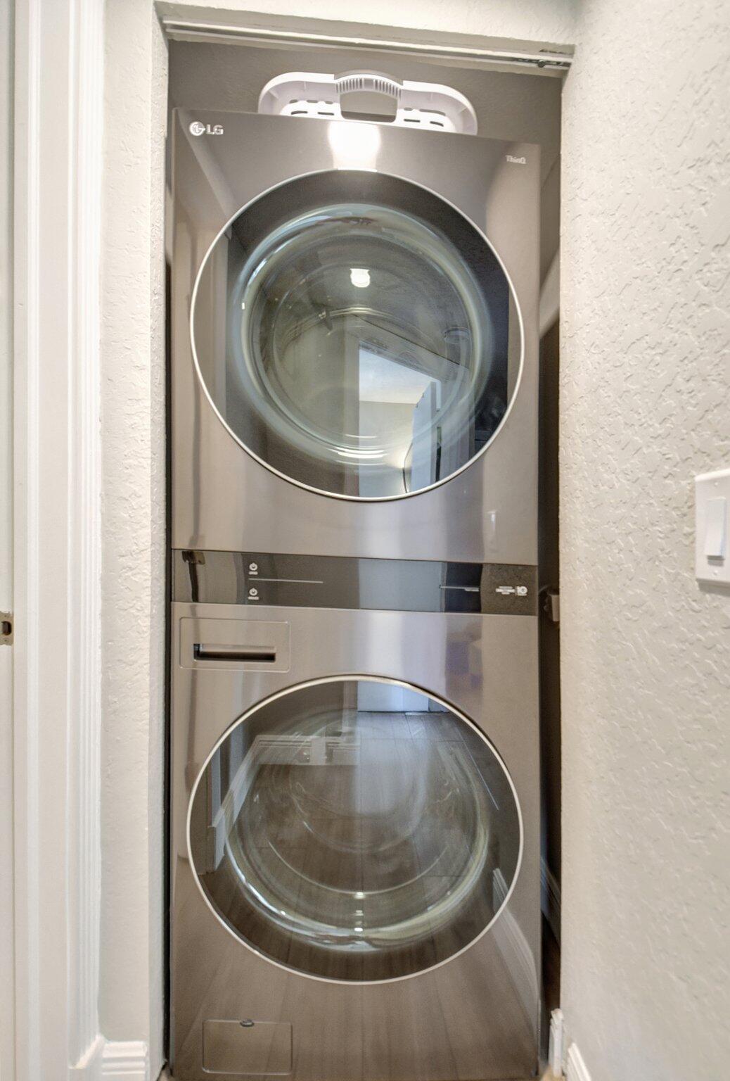 BAY REACH CONDO - Residential