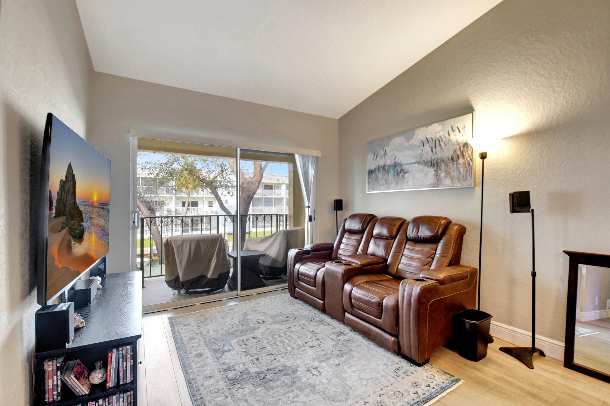 BAY REACH CONDO - Residential
