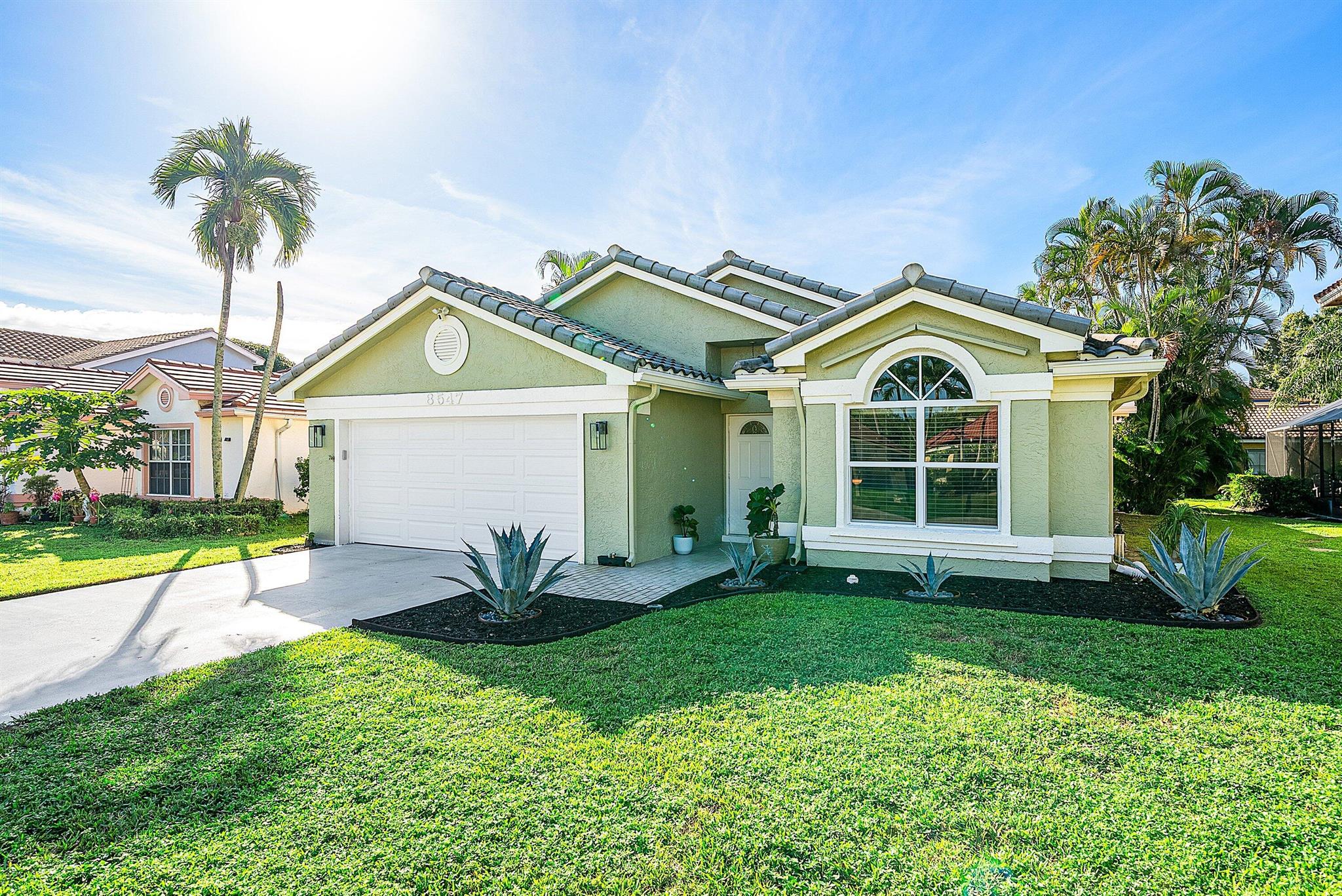 8547 Tourmaline Boulevard